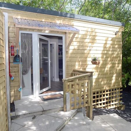 Tawny Lodge Westport Exterior foto